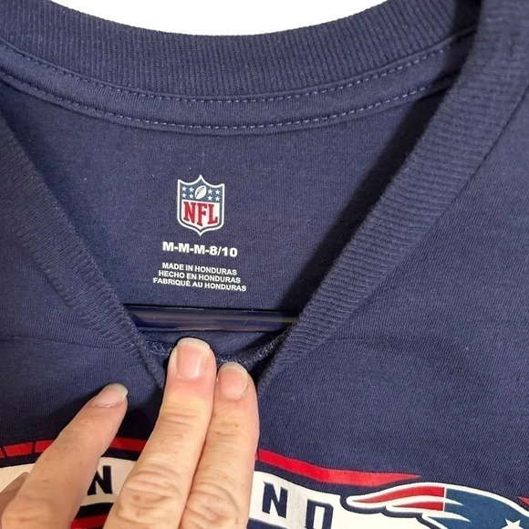 New England Patriots Tee size 8/10 New - Picture 4 of 5